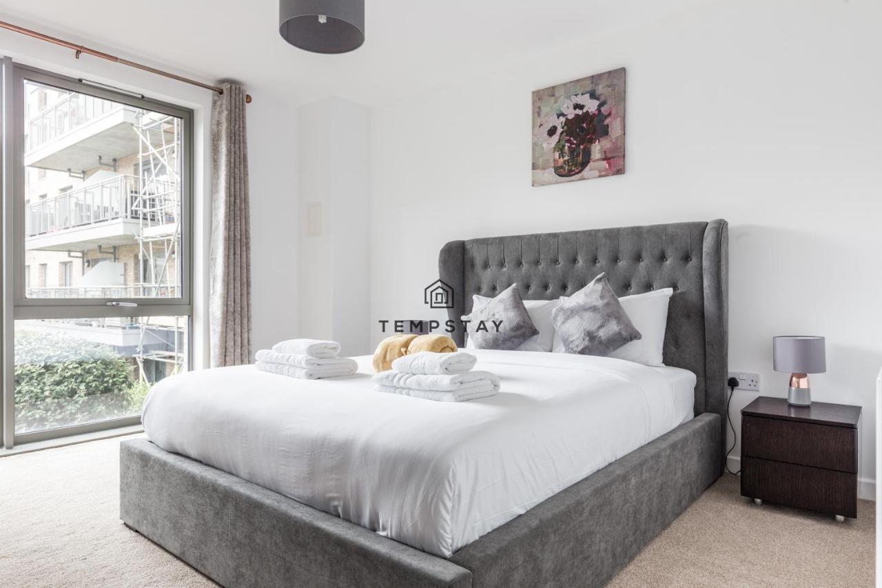 Modern Private Apartment -Balcony-Tube Station London Exterior foto