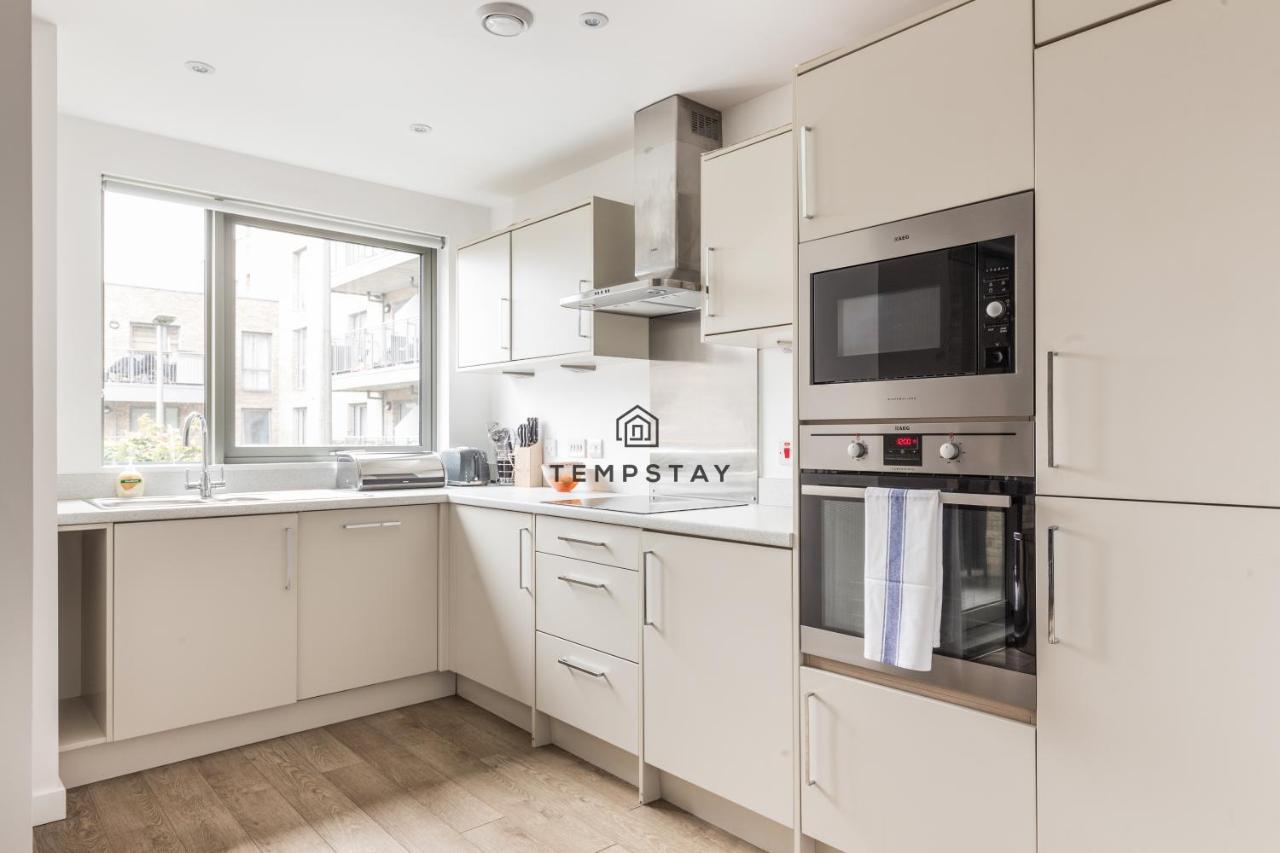 Modern Private Apartment -Balcony-Tube Station London Exterior foto